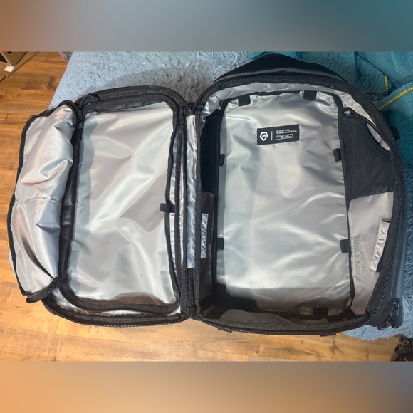 Wandrd 35L transit backpack - Picture 4 of 16